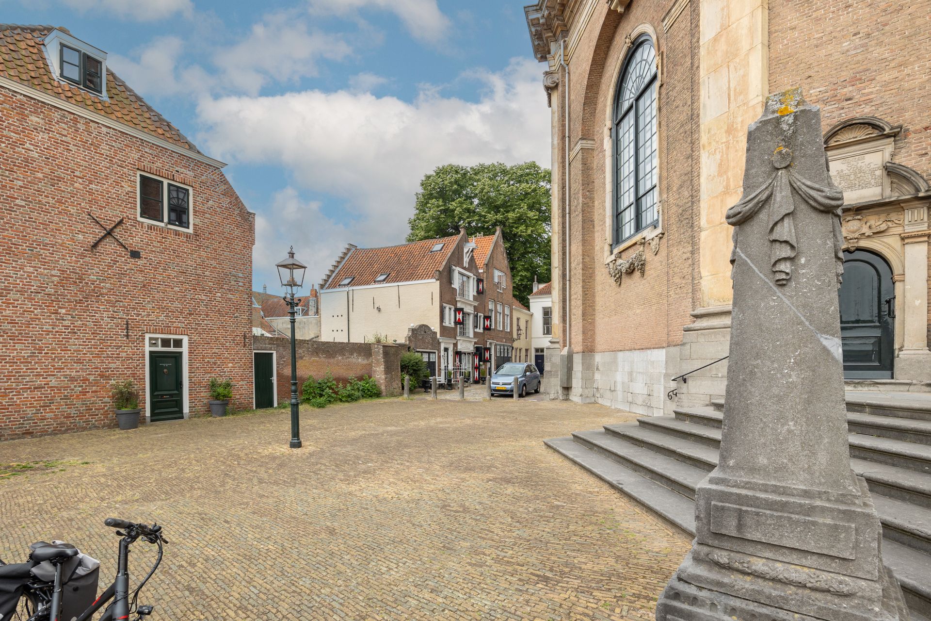 Foto 9 van Oostkerkplein 16