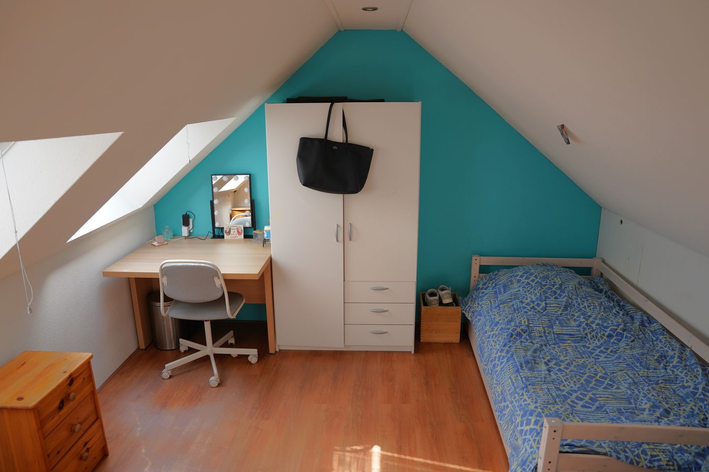 Photo 34 of Stuerboutstraat 18