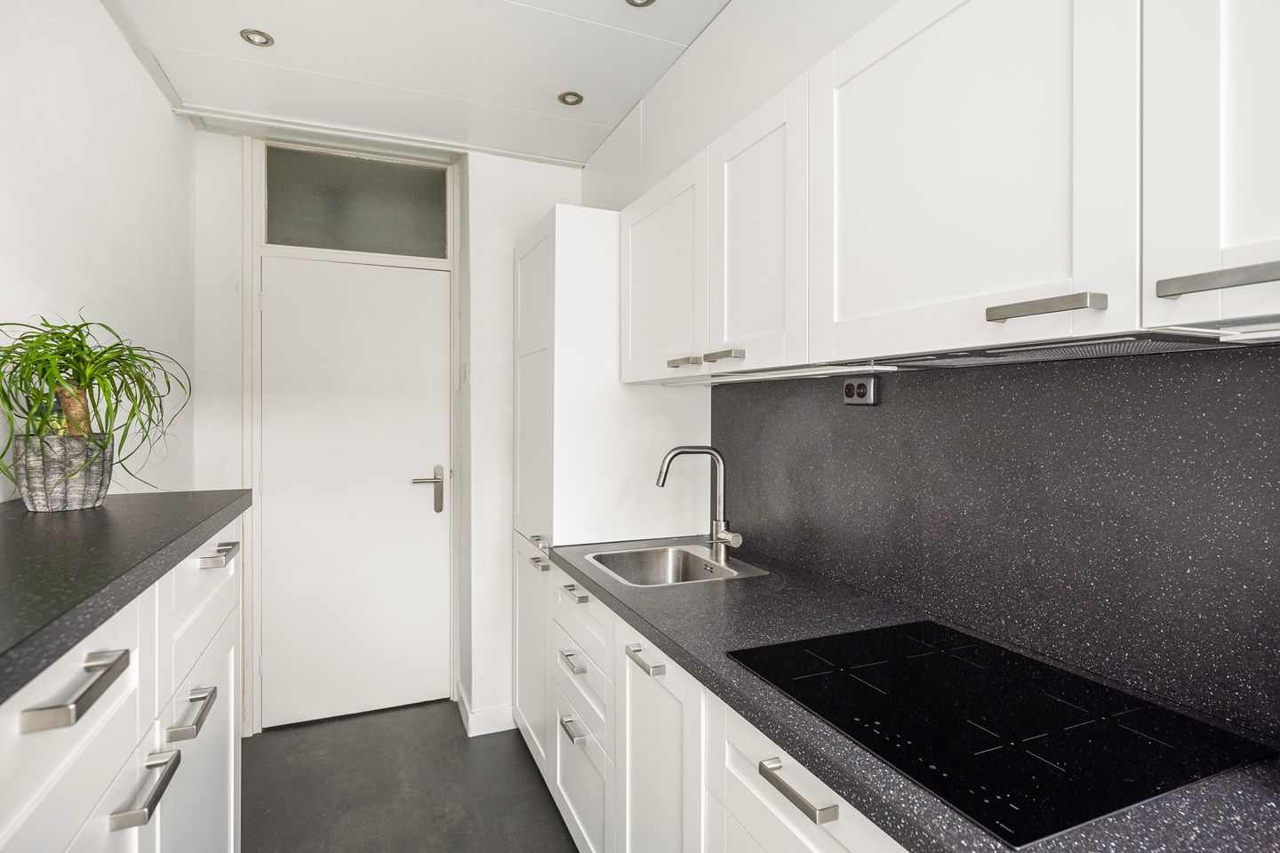 Photo 14 of Ruusbroecstraat 179