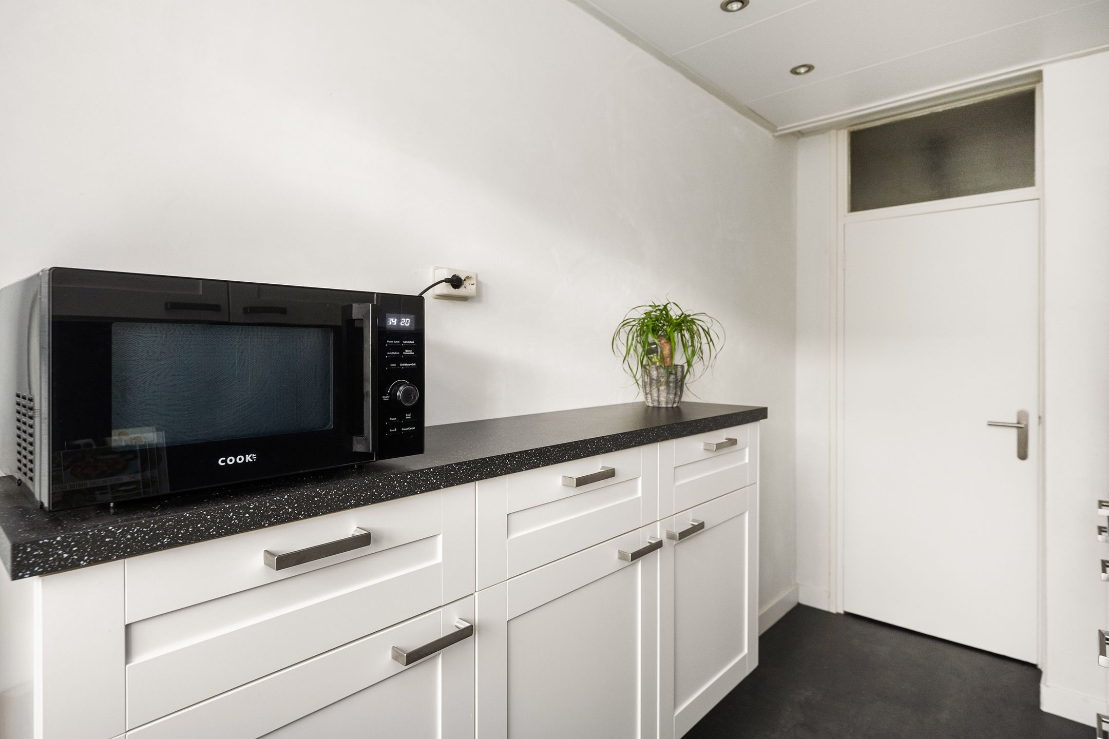 Photo 15 of Ruusbroecstraat 179