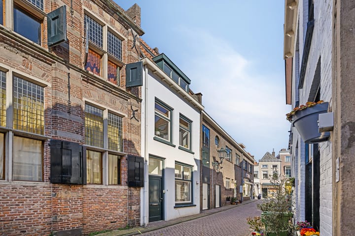 Foto 22 van Burgwalstraat 4