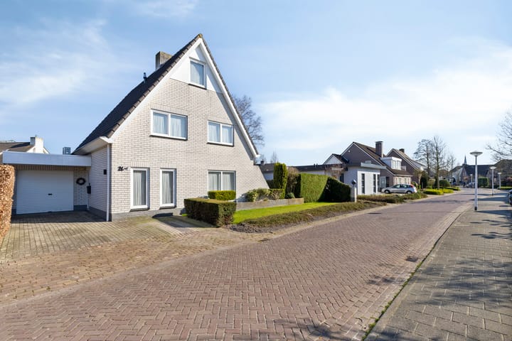 Foto 15 van Hulst 24