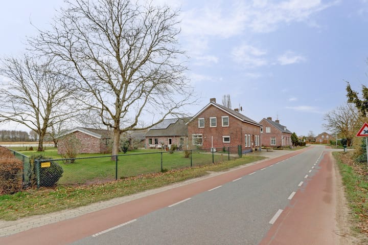 Foto 44 van Baarloseweg 22