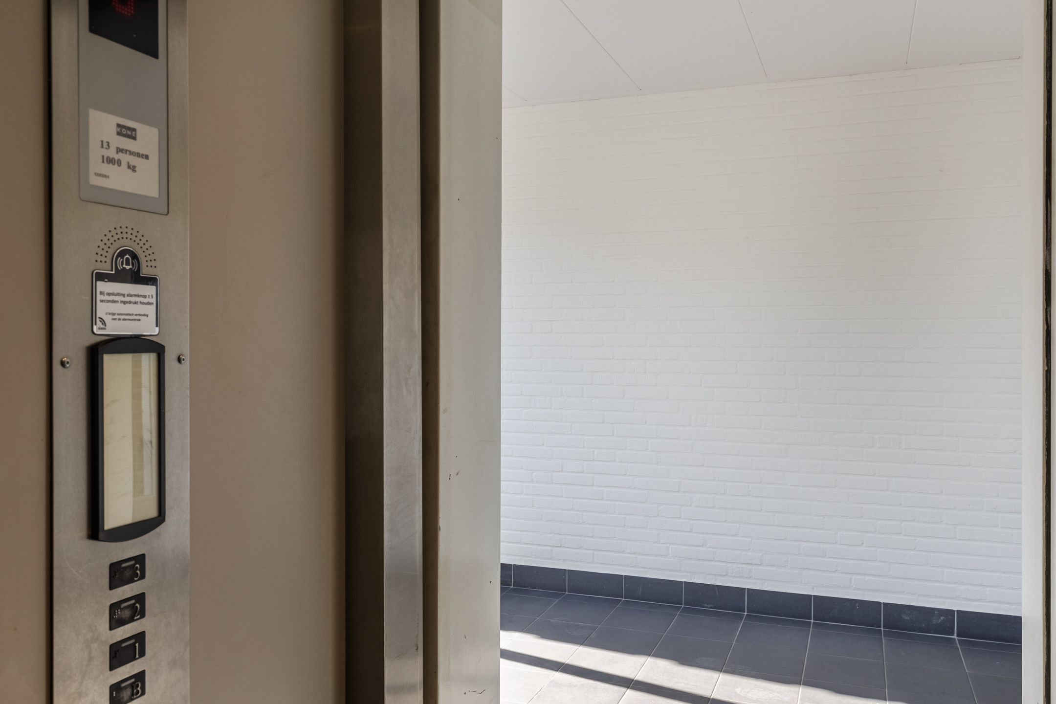 Foto 6 van Valkenierstraat 19