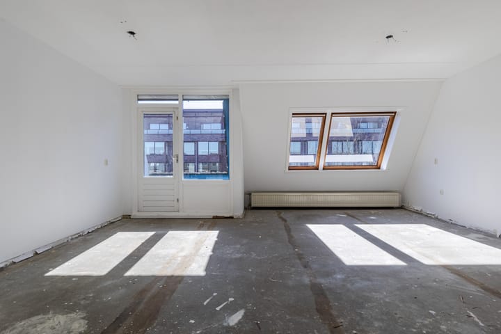 Foto 8 van Valkenierstraat 19