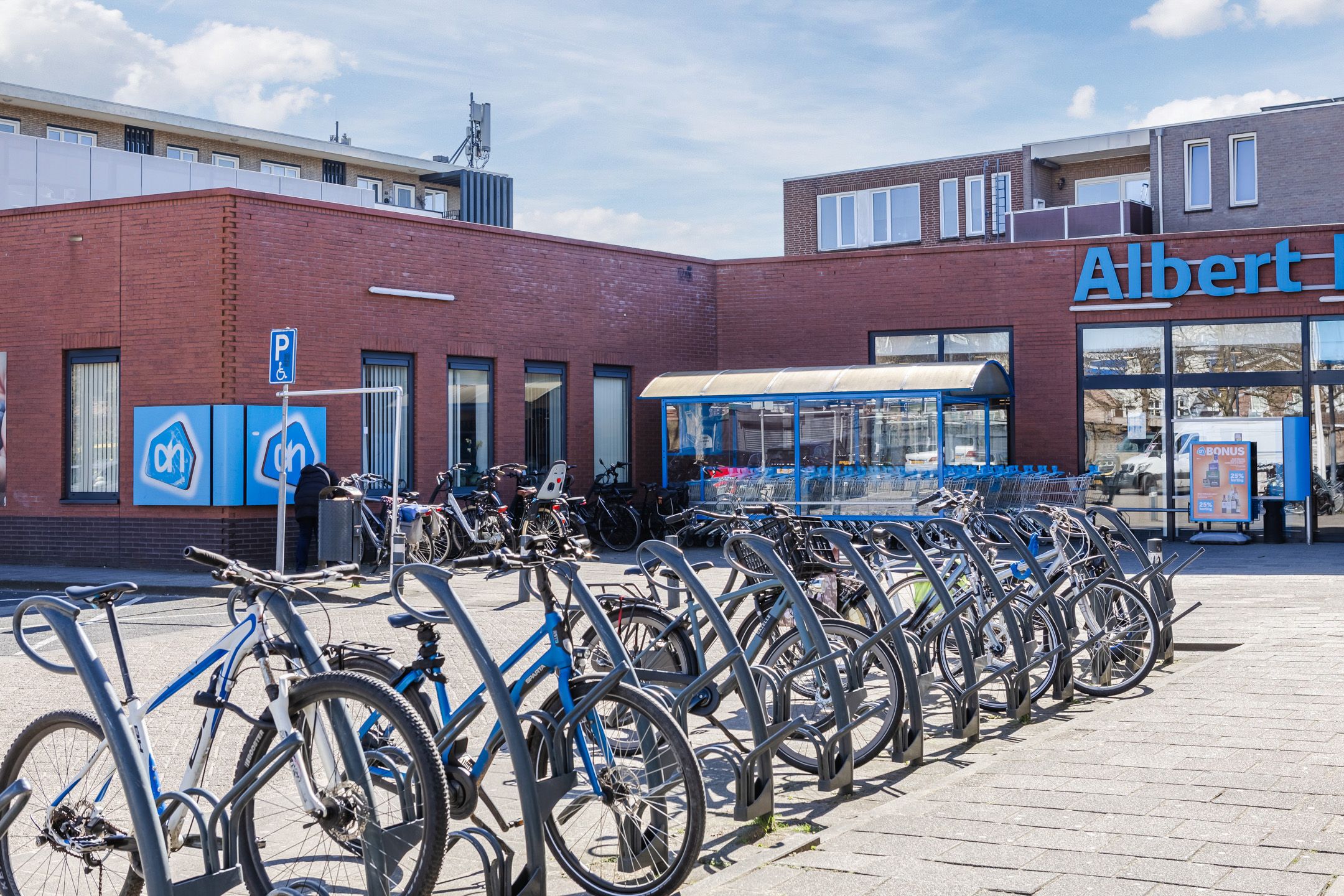 Foto 33 van Valkenierstraat 19