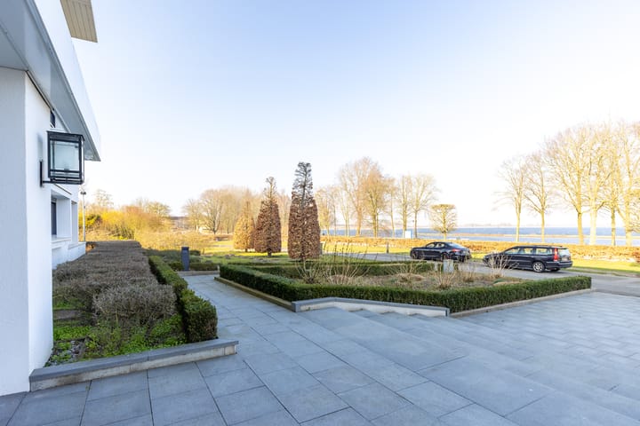 Foto 35 van IJsselmeerweg 93