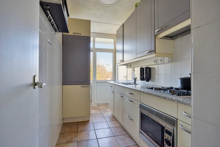 Photo 11 of Generaal van Teynstraat 46