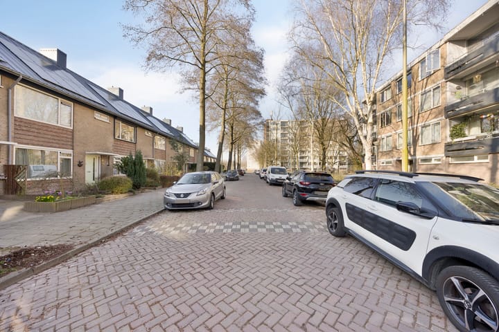 Photo 26 of Generaal van Teynstraat 46