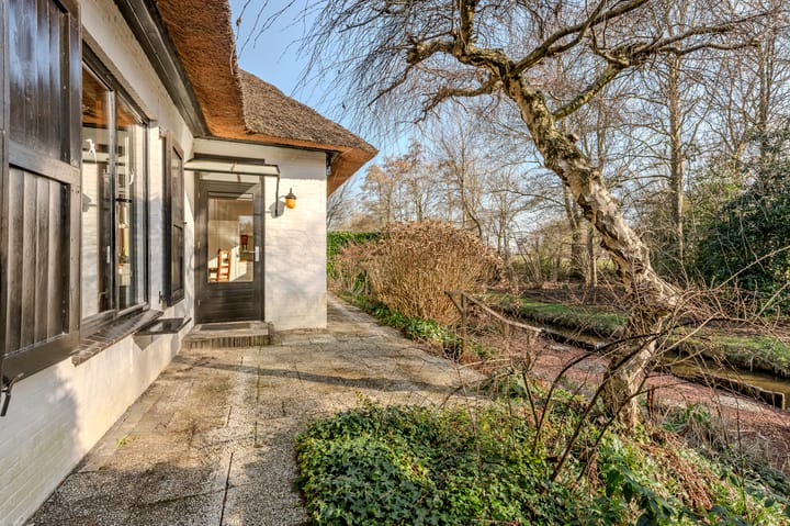 Foto 2 van Dokter Mees ten Oeverlaan 24