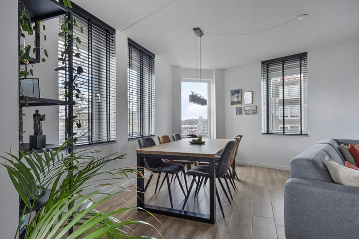 Foto 11 van Hellevoetstraat 13