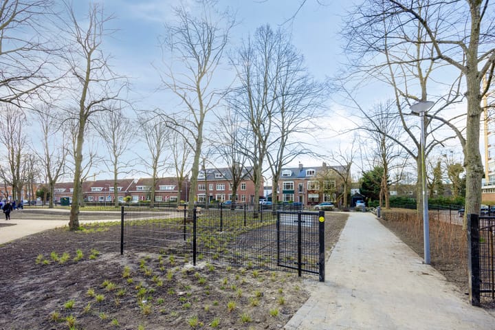 Foto 33 van Hellevoetstraat 13