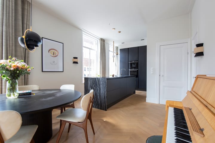 Foto 2 van Wolvenplein 10-BS