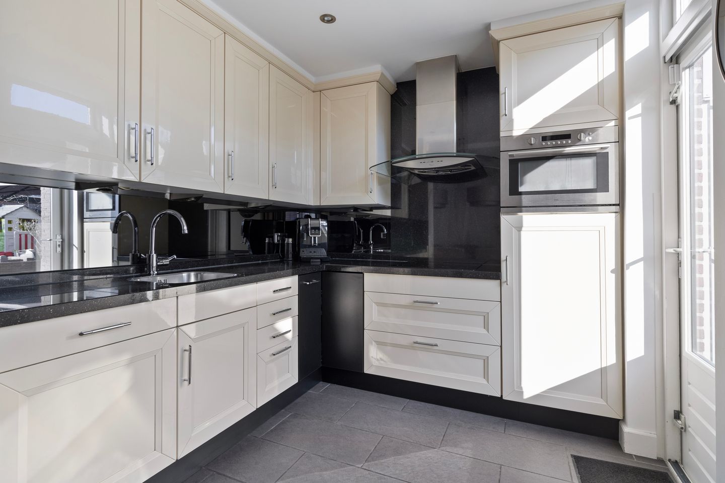 Foto 10 van Diamantstraat 9