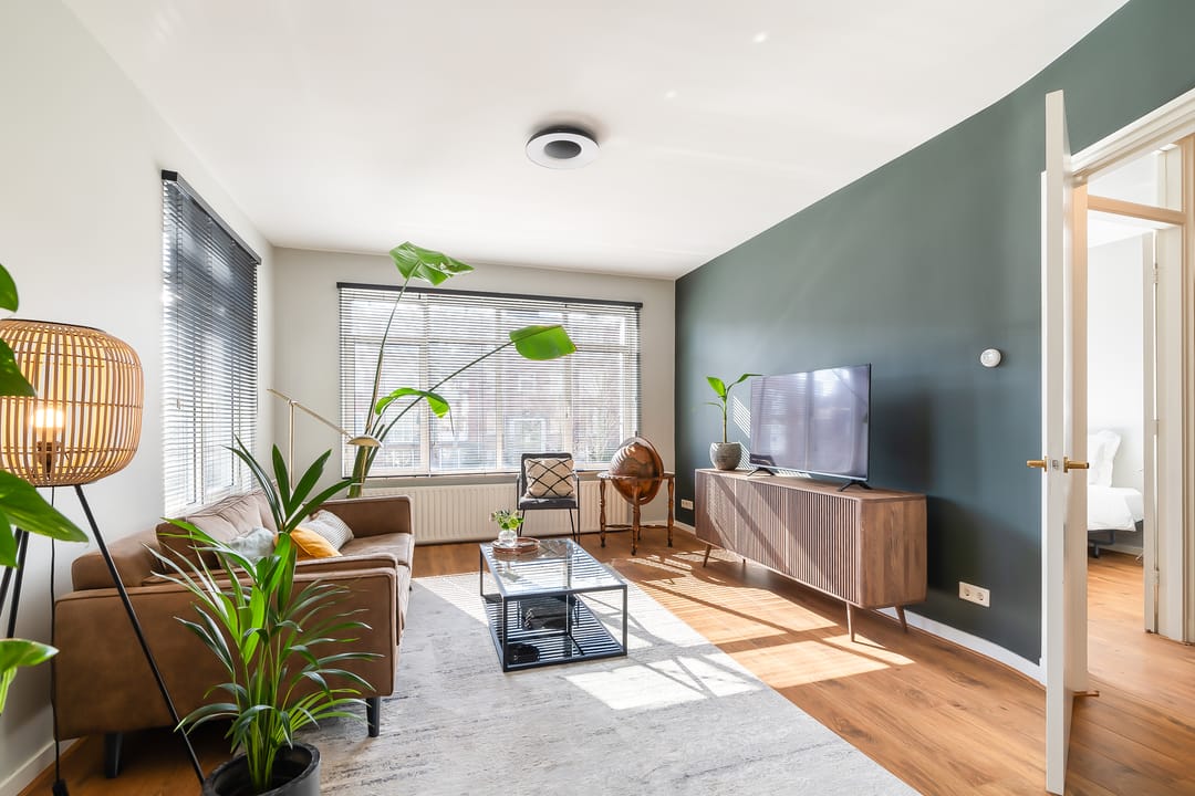 Foto 2 van Johan van Oldenbarneveltlaan 15-A