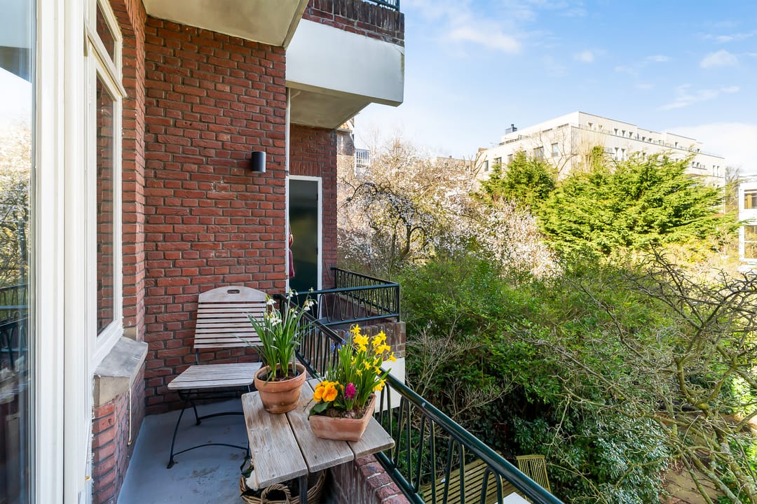 Foto 8 van Johan van Oldenbarneveltlaan 15-A