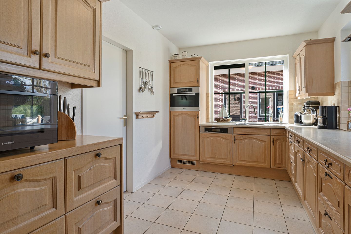 Foto 19 van Van Zuijtland 1-A