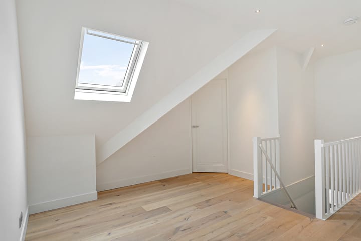 Photo 38 of Van Zuijtland 1-A