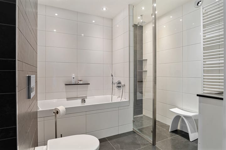 Photo 33 of Van Zuijtland 1-A