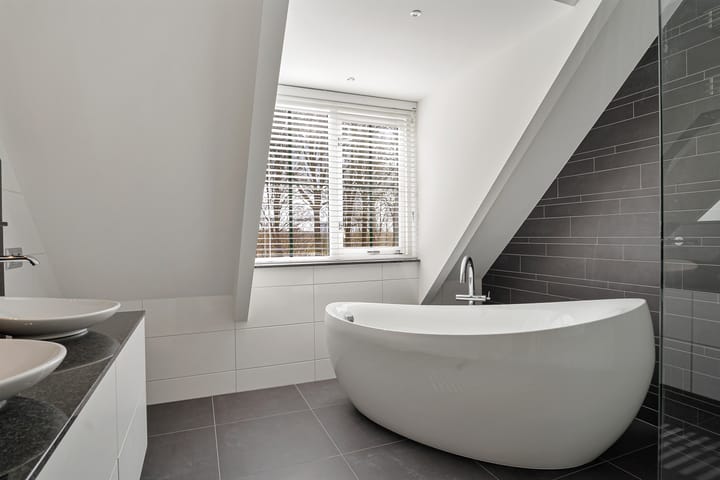 Photo 45 of Van Zuijtland 1-A