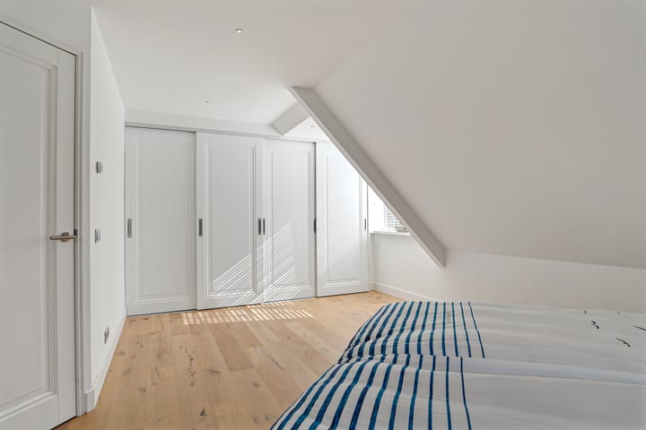 Photo 53 of Van Zuijtland 1-A