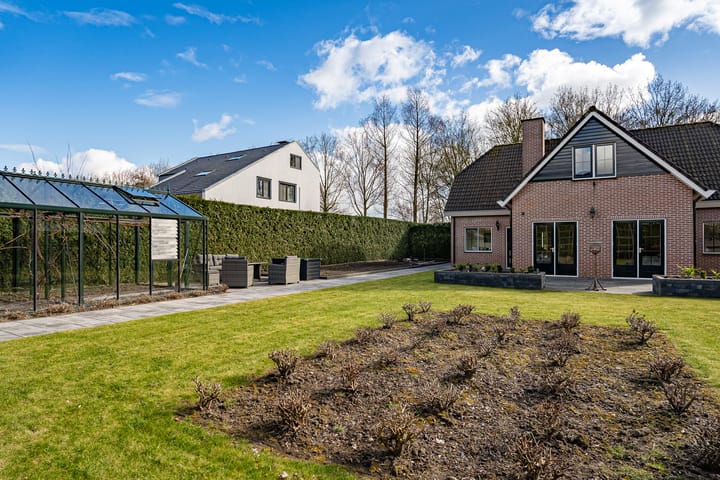 Photo 61 of Van Zuijtland 1-A