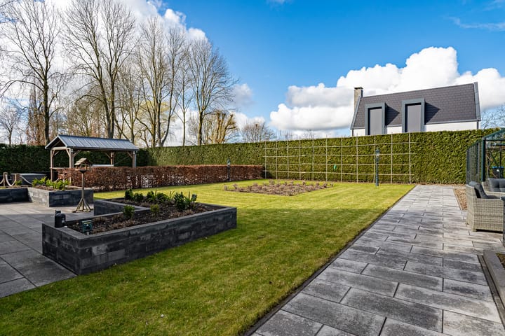 Photo 63 of Van Zuijtland 1-A