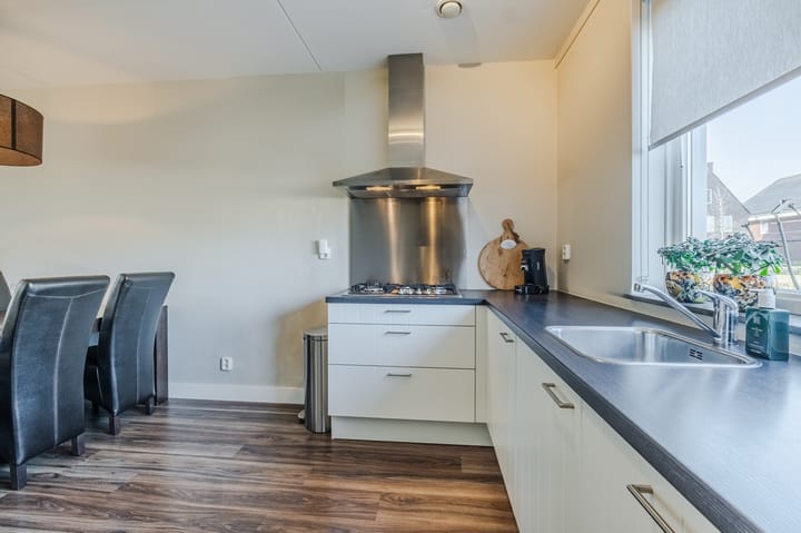 Foto 12 van Isidorusplein 17