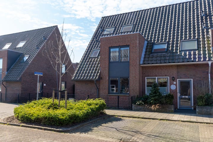 Foto 31 van Alstroemeriastraat 17