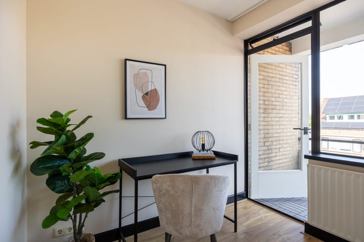 Foto 13 van van Weedestraat 193