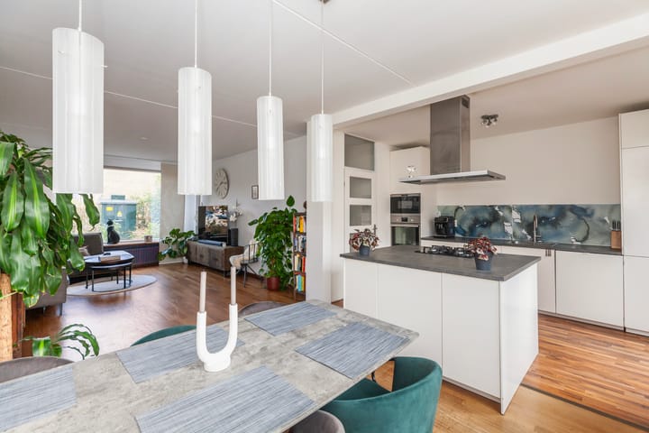 Foto 3 van Heiligenbloem 13