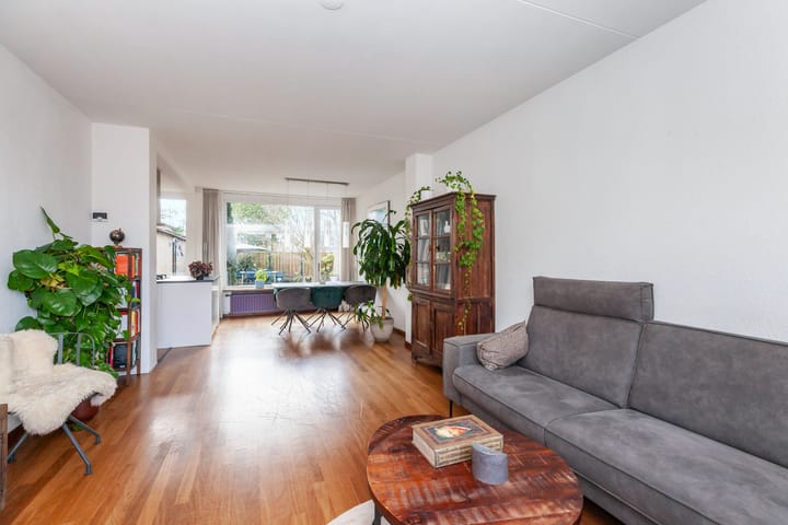 Foto 6 van Heiligenbloem 13