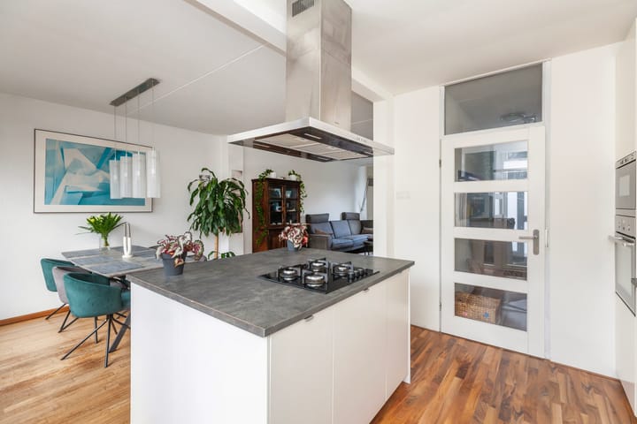 Foto 10 van Heiligenbloem 13