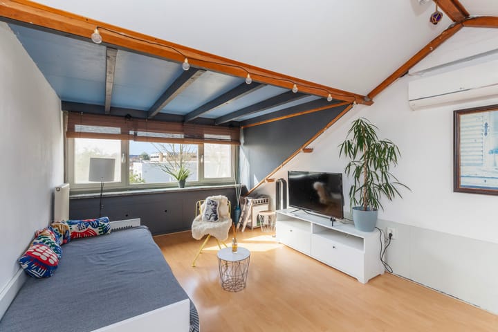 Foto 22 van Heiligenbloem 13