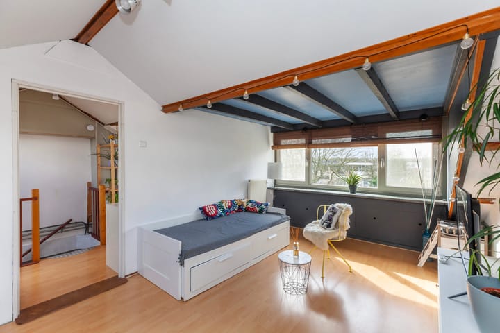 Foto 23 van Heiligenbloem 13