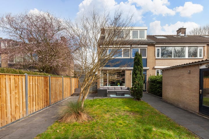 Foto 31 van Heiligenbloem 13