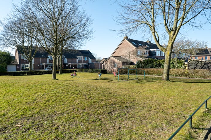 Foto 36 van Roordaburg 5