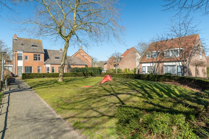 Foto 38 van Roordaburg 5