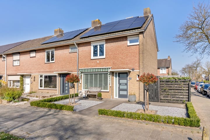 Foto 1 van Topaasstraat 54