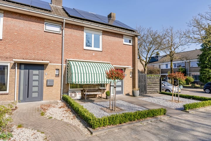 Foto 27 van Topaasstraat 54