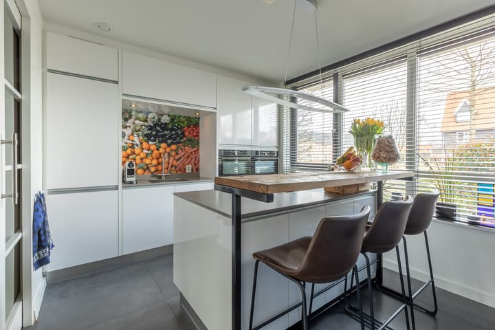 Photo 3 of Victoriameer 129