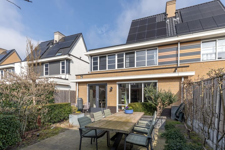 Photo 5 of Victoriameer 129