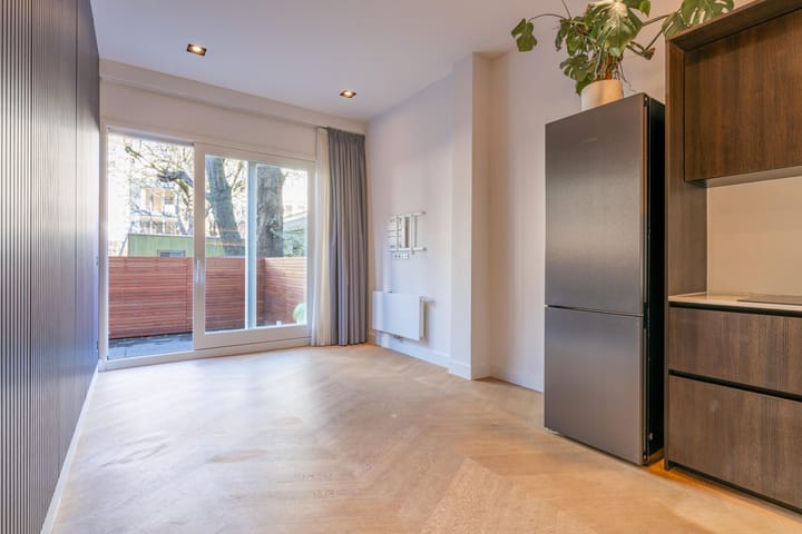 Photo 11 of Marcusstraat 9-F