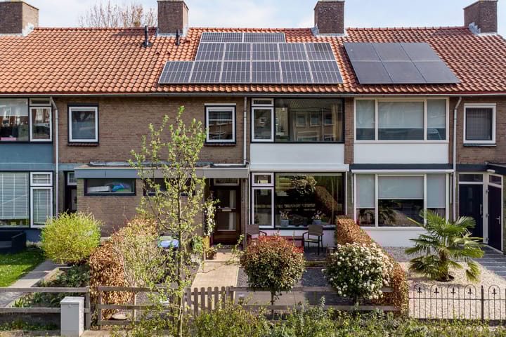 Foto 1 van Burgemeester Van Altenastraat 13