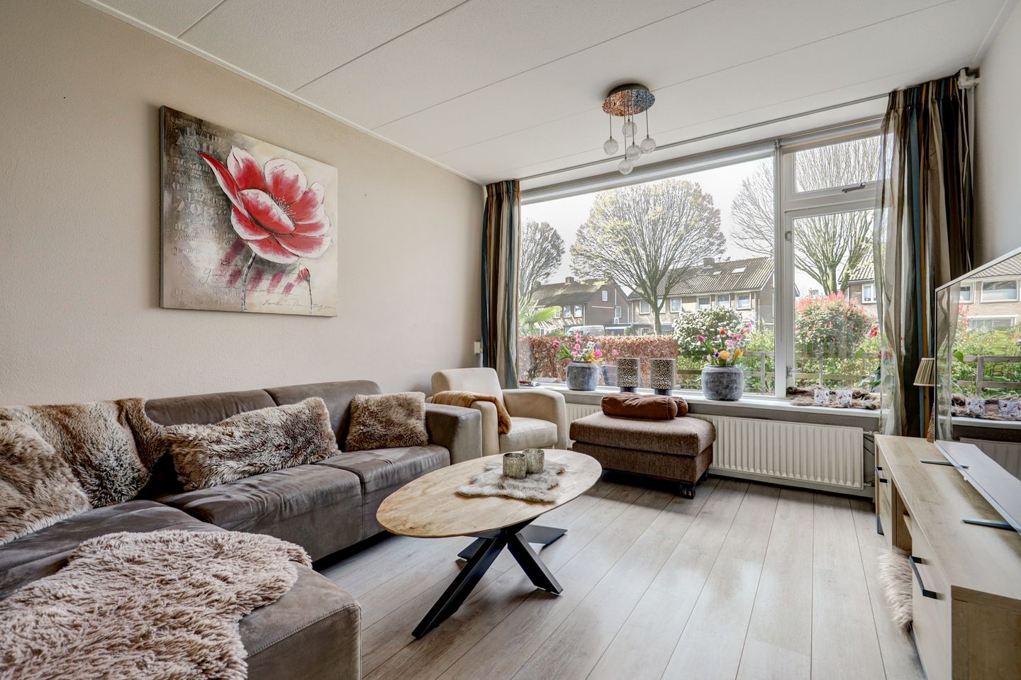 Photo 4 of Burgemeester Van Altenastraat 13