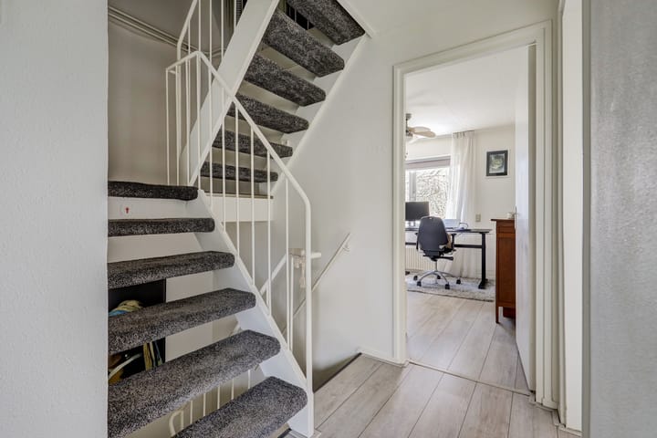 Foto 17 van Burgemeester Van Altenastraat 13