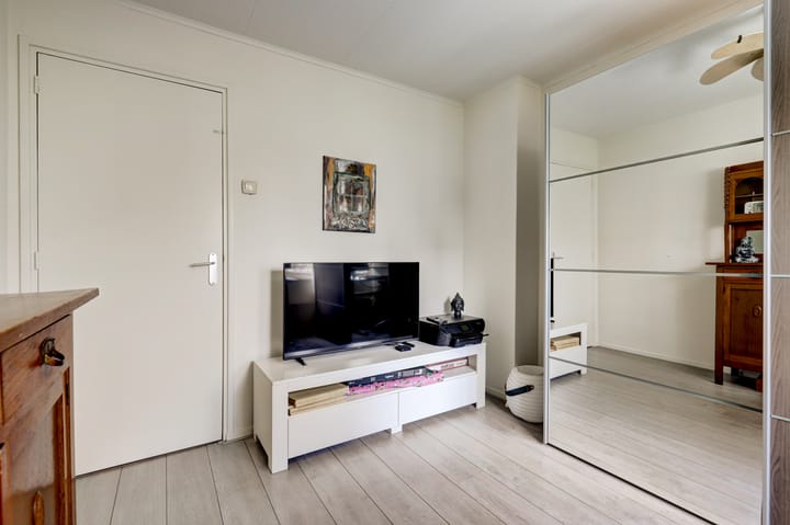 Foto 25 van Burgemeester Van Altenastraat 13