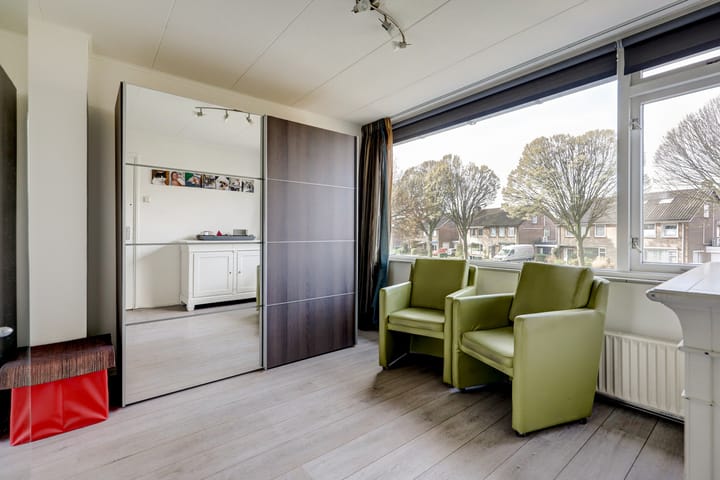 Foto 26 van Burgemeester Van Altenastraat 13