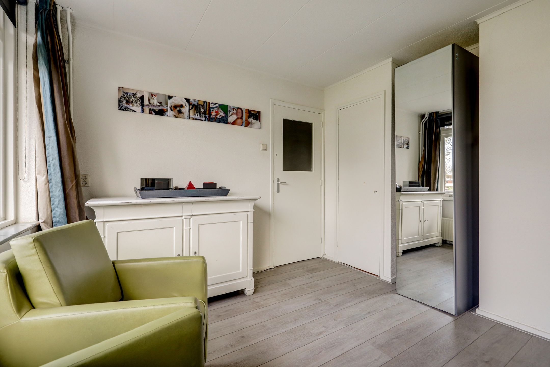 Photo 27 of Burgemeester Van Altenastraat 13