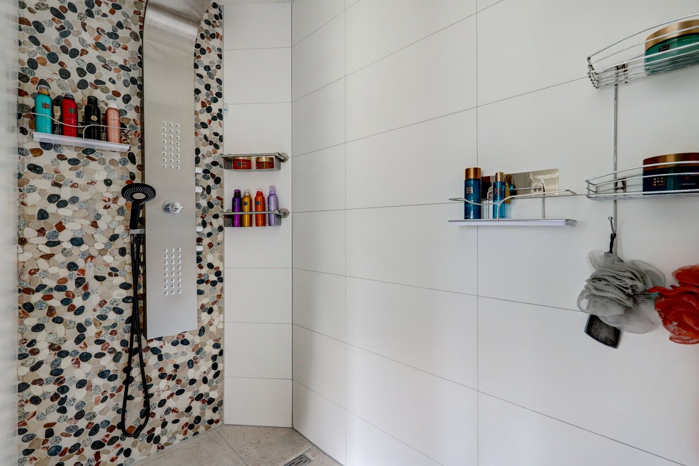 Photo 29 of Burgemeester Van Altenastraat 13